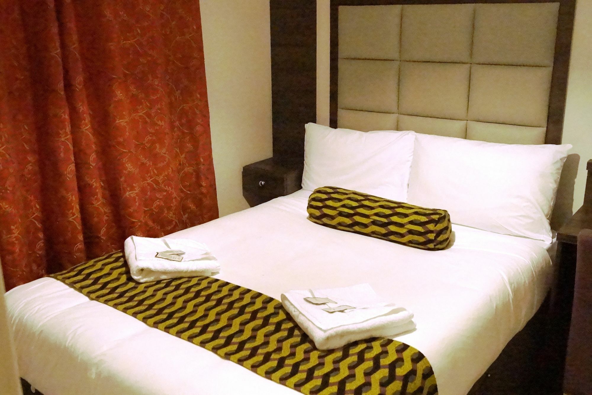 Euro Hotel Лондон Экстерьер фото